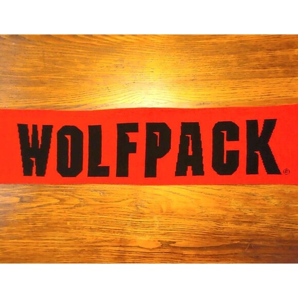 UNISEX 72" NCSU Soccer Scarf Red/Black/white - Picture 4 of 7